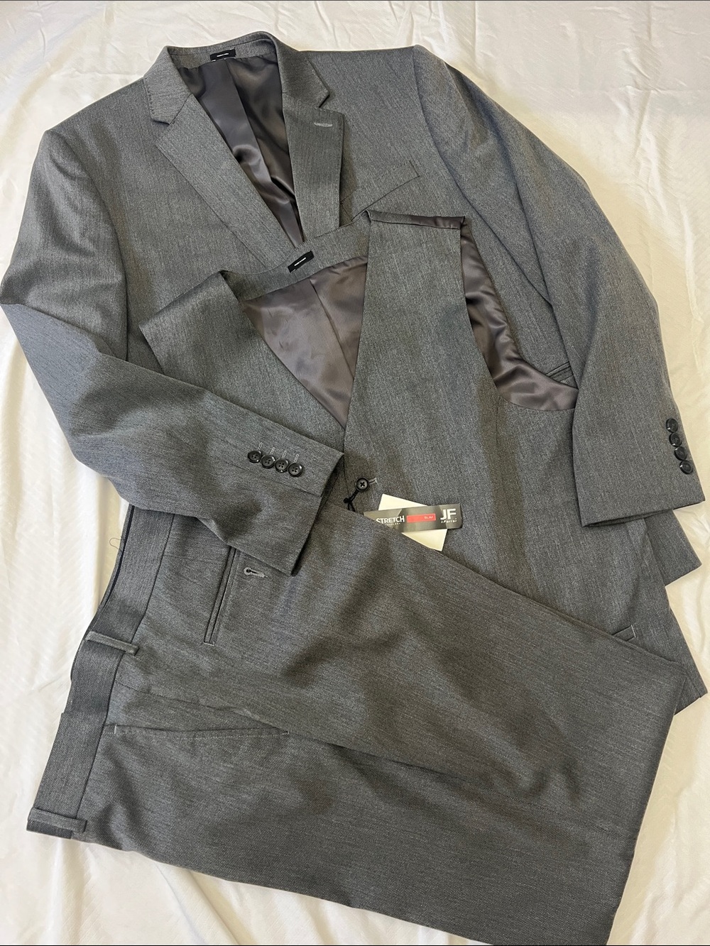 Men's Gray 3pcs Suit Jacket, Vest & Trousers - Modern Fit